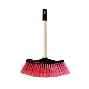 Escoba Task Conveniente Media Cabo Madera x1 Und